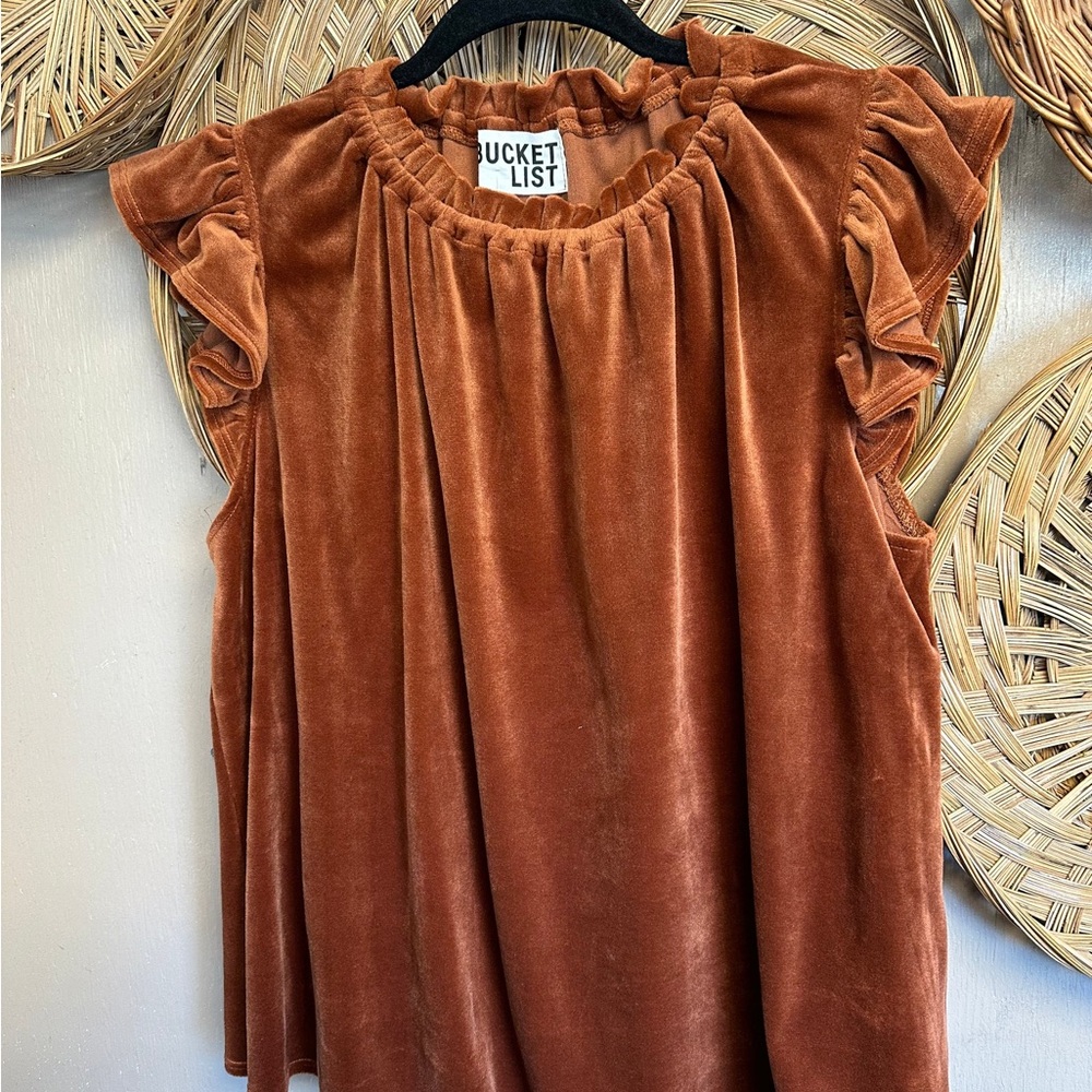 BUCKETLIST Rust Brown Flutter Sleeve Ruffled Blouse
